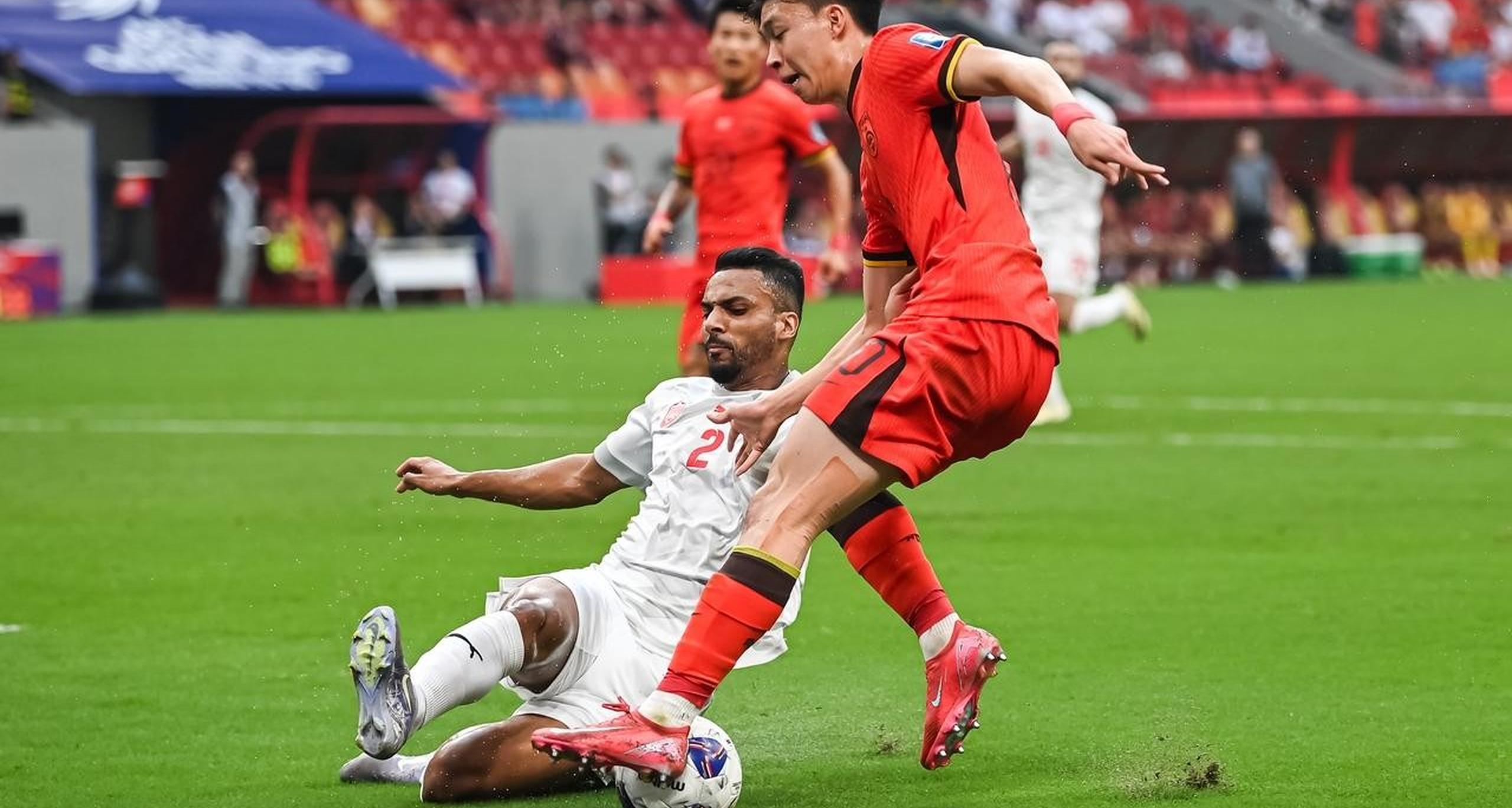 不敌强劲对手，球队遭遇连败危机