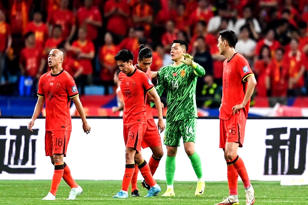 不敌强劲对手，球队遭遇连败危机